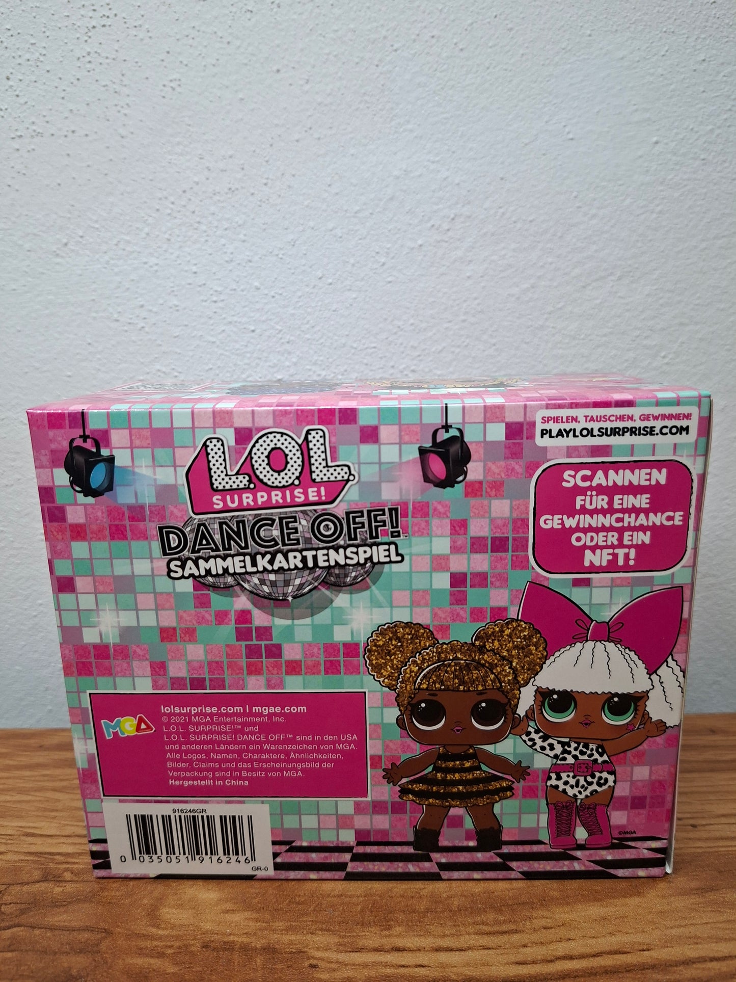 LOL Surprise Dance Off! Sammelkartenspiel – Display