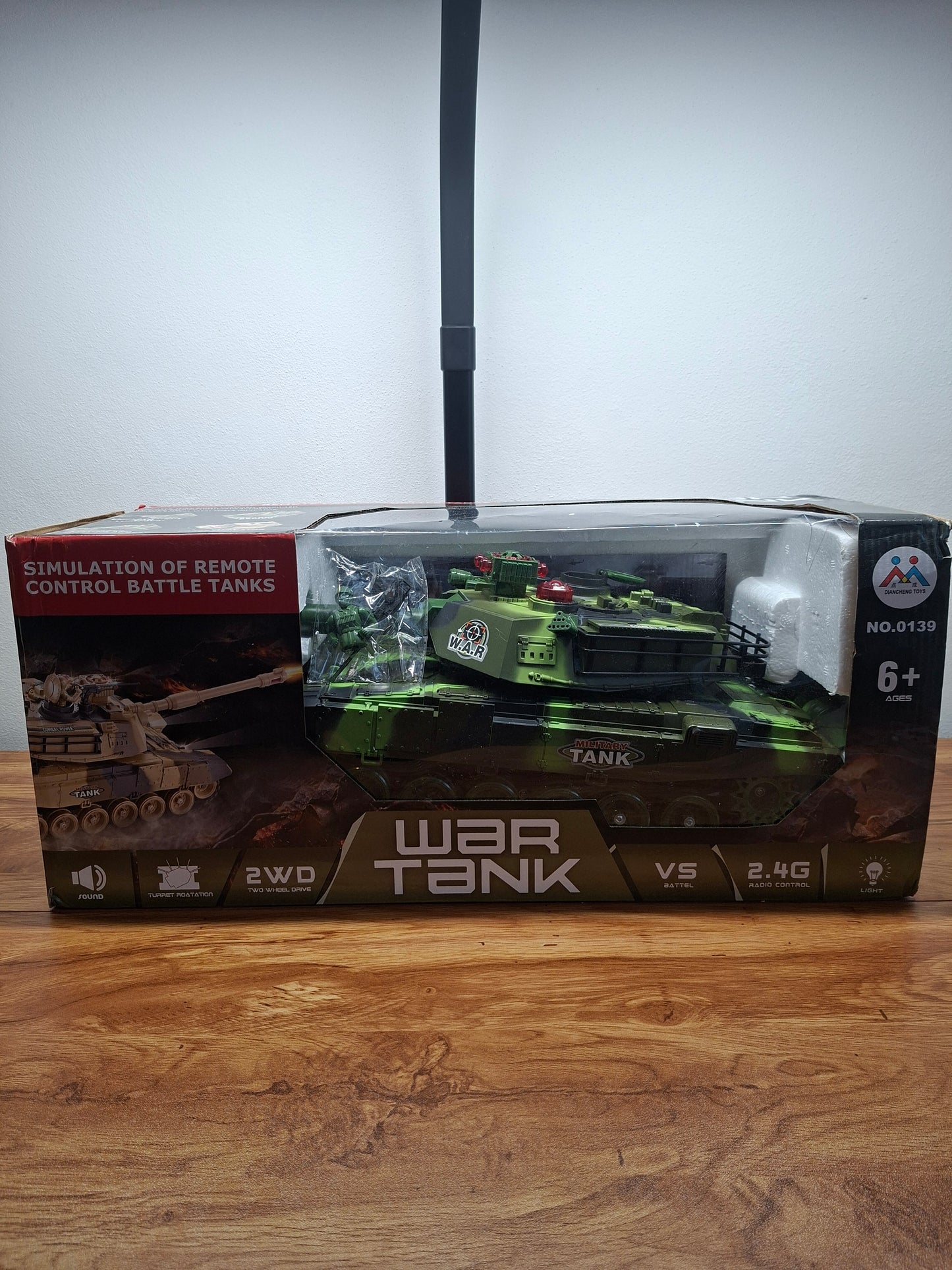 Ferngesteuerter Kampfpanzer – geprüfte Retoure